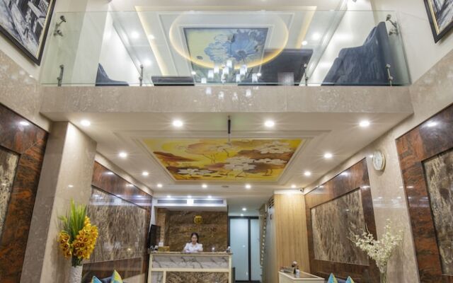 Golden Legend Palace Hotel
