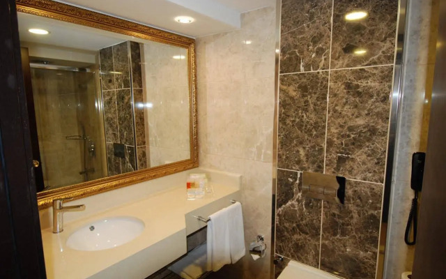 Ege Palas Business Hotel