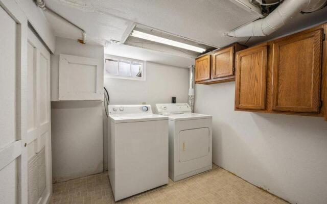 1303 E Pennsylvania Ave