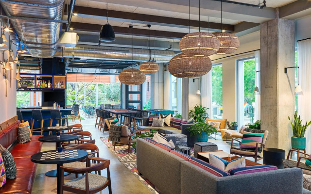 Aloft Austin Downtown