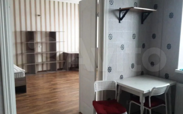 Apartments on Khlopina street 7 building 4