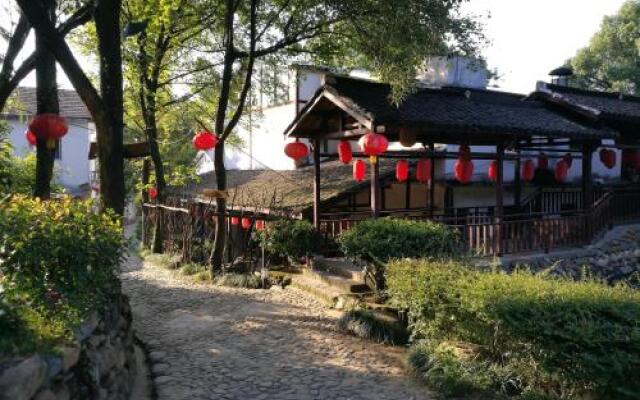 IU Hotels Jiujiang Lushan Railway Station