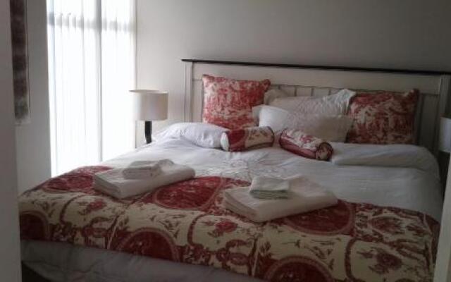 Point Village Accommodation - Beach Club 307