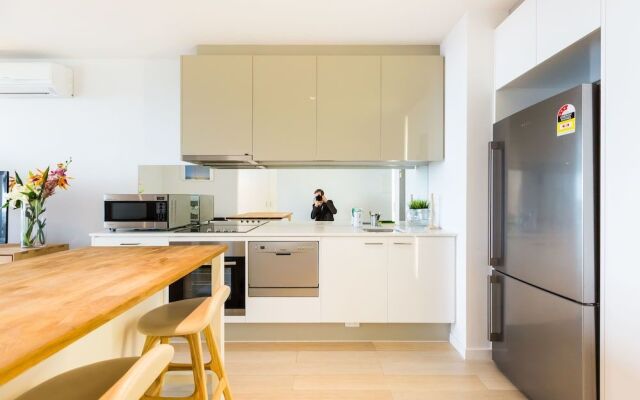 EVA, 1BDR Melbourne Apartment