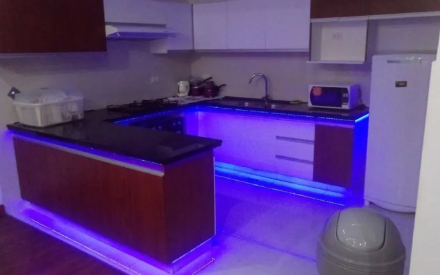 Flores Apartment - Torre Esteban 488