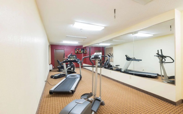 Red Roof Inn & Suites Cincinnati North - Mason