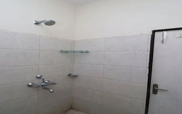 Oyo 6448 Hotel Smriti Grand