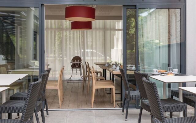 Colmar: Contemporary Apartment, 800 m From the Centre