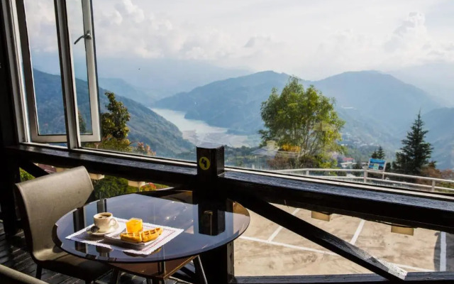 Zusin Shin Garden Hotel