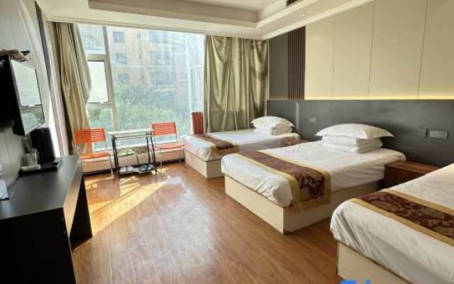 Urumqi and Yukuai Express Hotel — 2-star hotel in Urumqi
