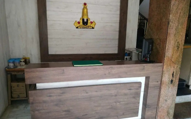 Iroomz Sri Balaji Residency
