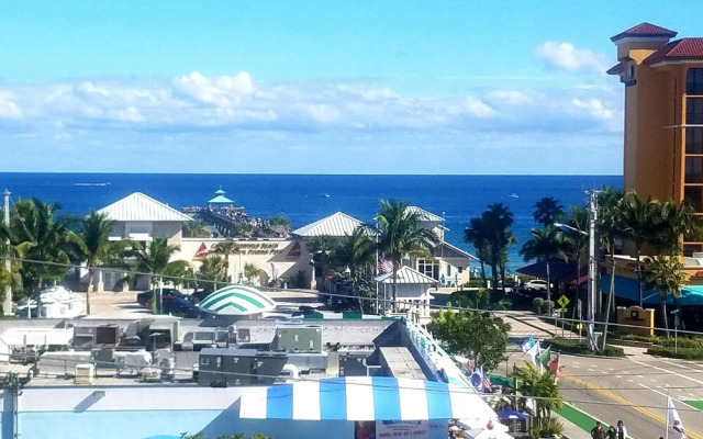 Vistalmar Two Bedroom Deluxe Apartment