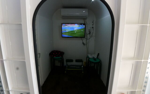 New Makomo Hotel