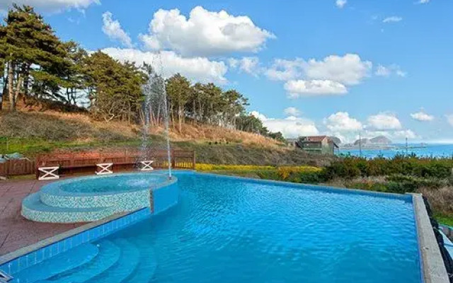 Taean Gomseom Paradise Pension