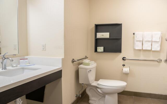 Candlewood Suites Bay City, an IHG Hotel