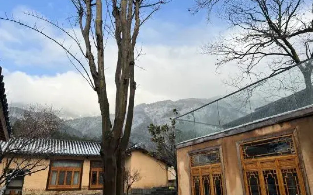 Loushixiehou Guesthouse