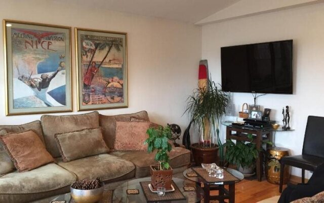 11th Avenue Bed and Breakfast