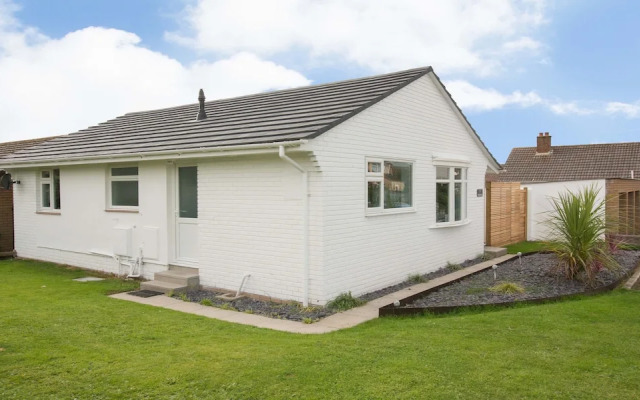 Sandbanks Sleeps 4 Beach Pass & 1 Dog