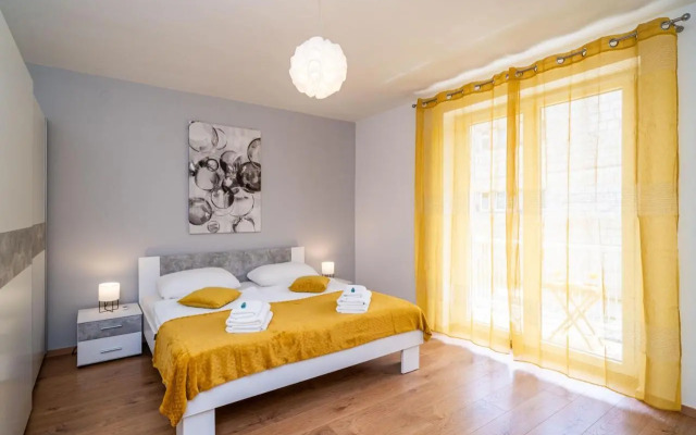 Luxurious Ivella by AULA