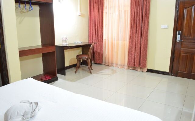 Royal City Hotel