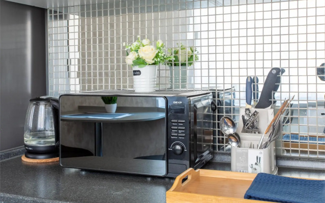 OGNI Apartments на проспекте Океанский 100