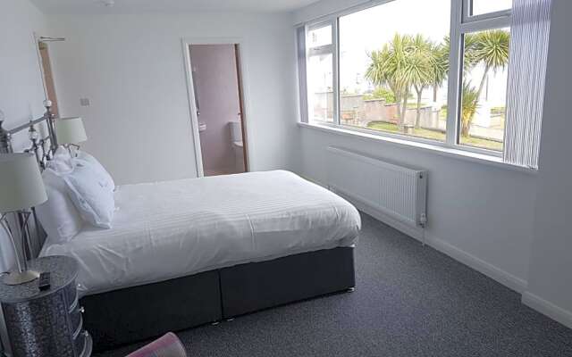 Halfway House Hotel