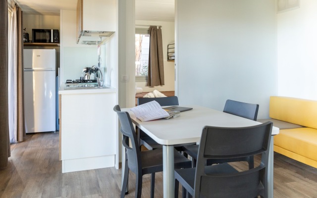 Hu Park Albatros Village