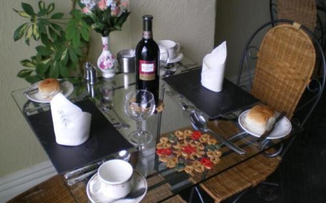 Hartshead Hotel