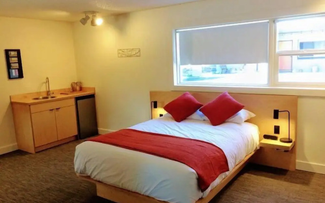 Heliotrope Hotel