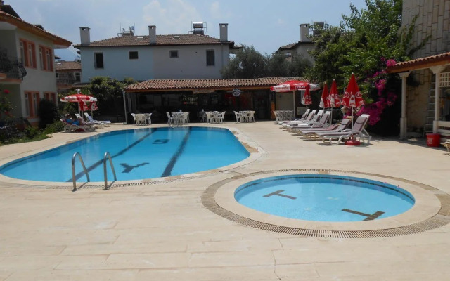 Camelia Apartments