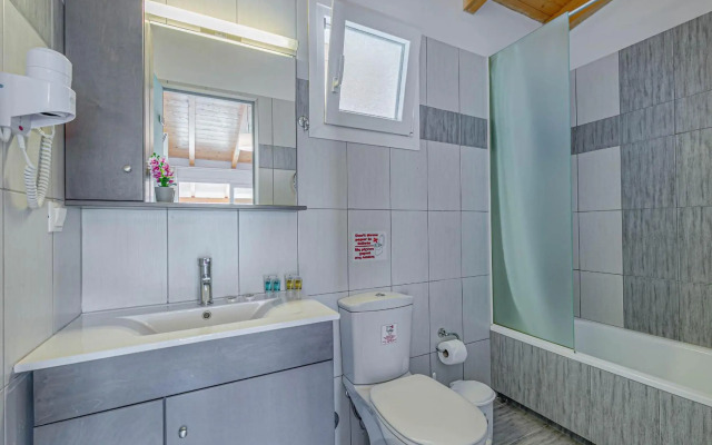 Palapart Gikas Suites And Studios