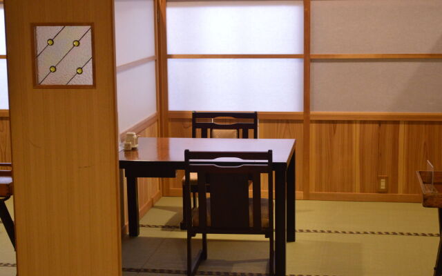 Tatsuta Ryokan