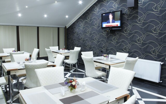 Hotel Grand GMP