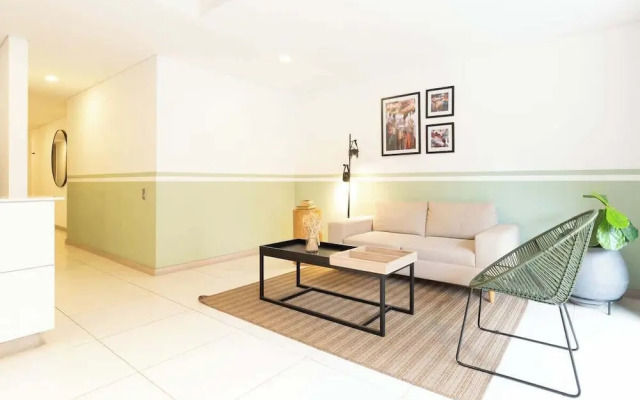 Panoramic 3 BR w/ Balcony in Laureles Medellín