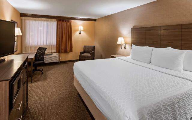 Best Western Plus North Canton Inn & Suites