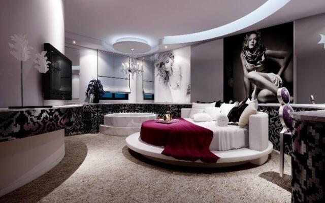 Quzhou Long Fashion Hotel Darunfa Branch