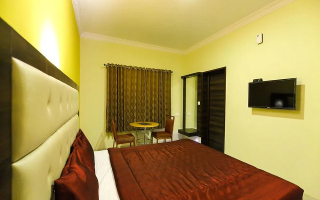 OYO 7987 Hotel Carnation