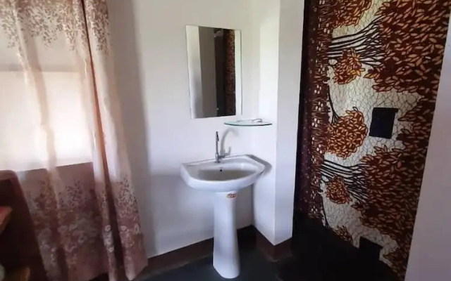 Tangi Safaris Lodge