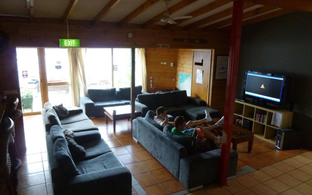 Coolibah Lodge - Hostel