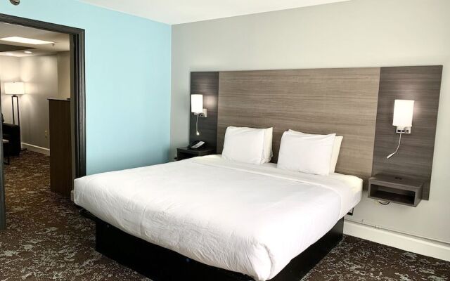 Elwood Hotel & Suites