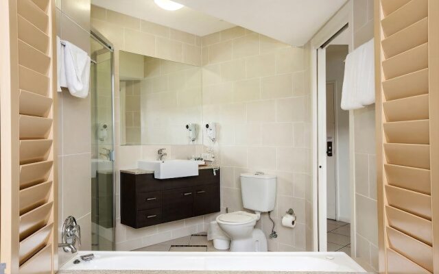 Stradbroke Island Beach Hotel