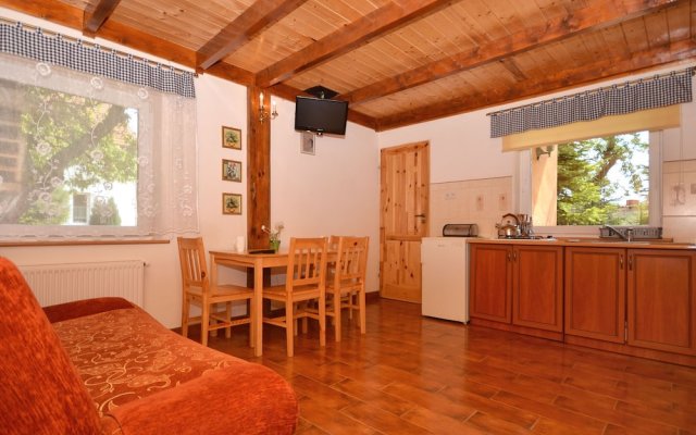 Peaceful Holiday Home in Domaslawice With Swimming Pool