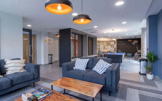 Trendy Studios for Students Only - BATH