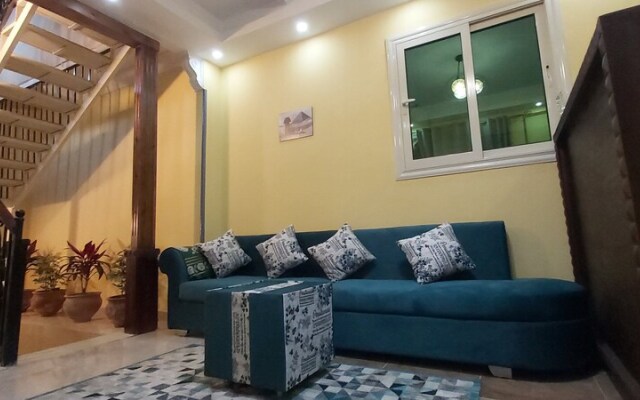 Pyramids paradise hotel