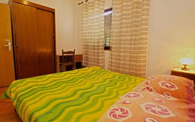 Cozy Apartment in Peroj With Terrace