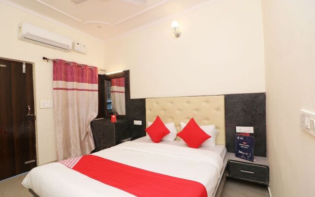 Oyo 22359 Hotel Raj Palace