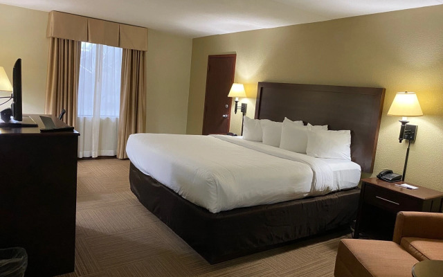 The Atrium Hotel on Third