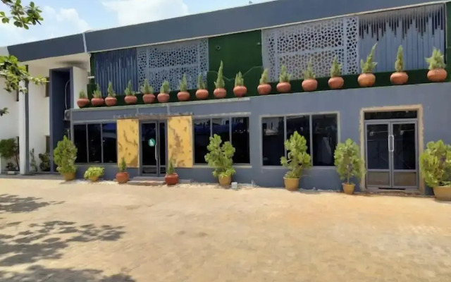 Safis Suites