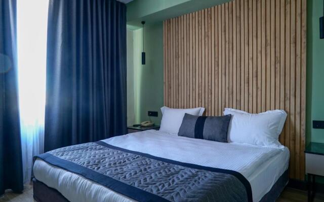 Polek Hotel