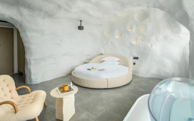 Miyue Santorini Seaview Resort Hotel